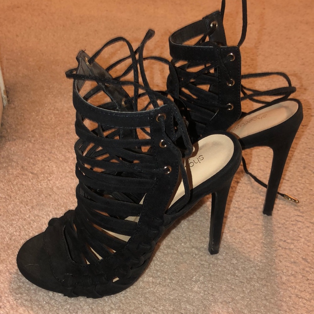 String heels - Picture 3 of 3